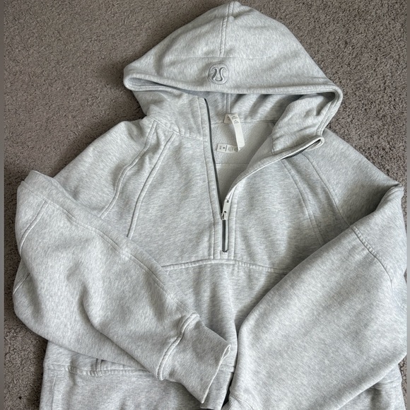 Lululemon scuba - Picture 1 of 4